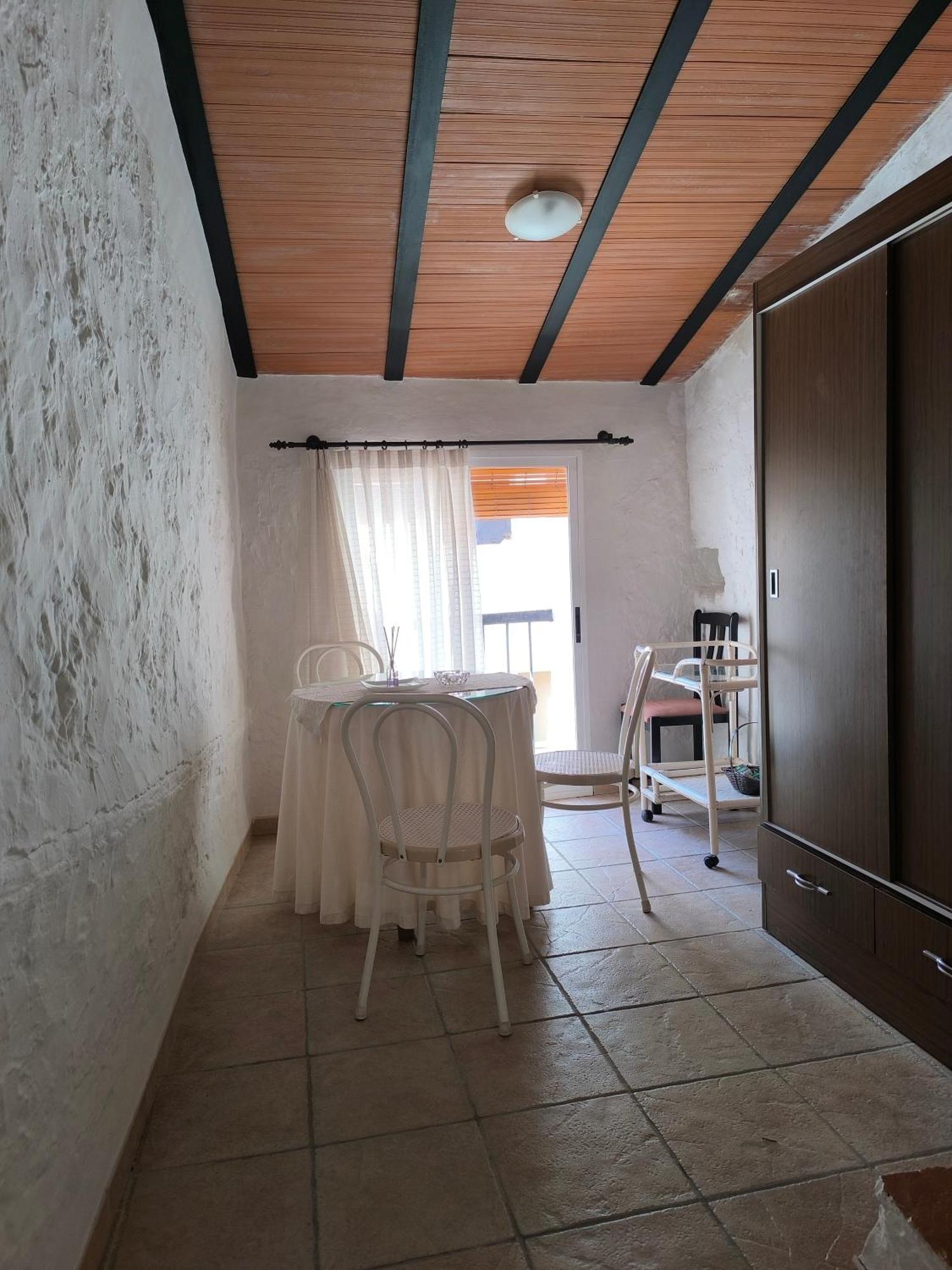 Gegant De Pedra Apartaments Adzaneta Exterior photo
